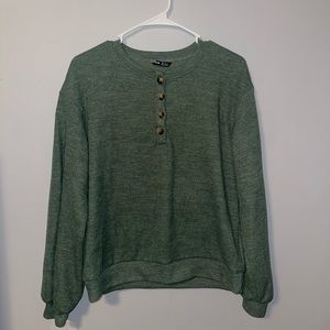 Green pullover